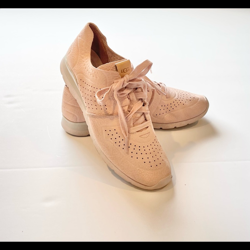 Ugg Tye suede sneaker, size 8